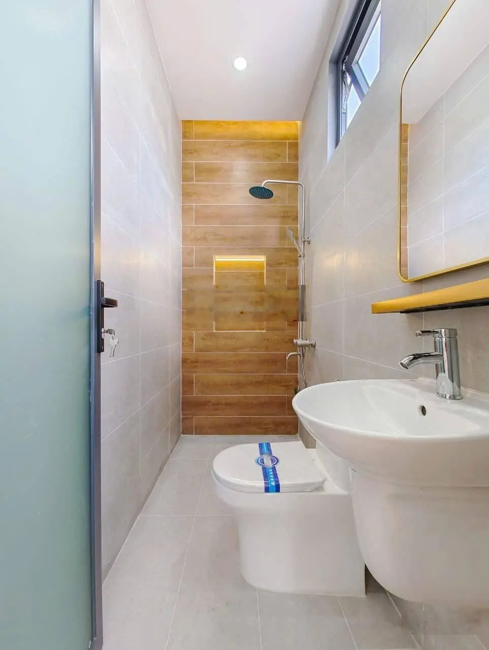 Bán nhà riêng tại X.Bình Chánh giá 1tỷ780, 70 m2 - 3pn - 2wc,hỗ trợ vay 70%, cho thuê 8tr/tháng.