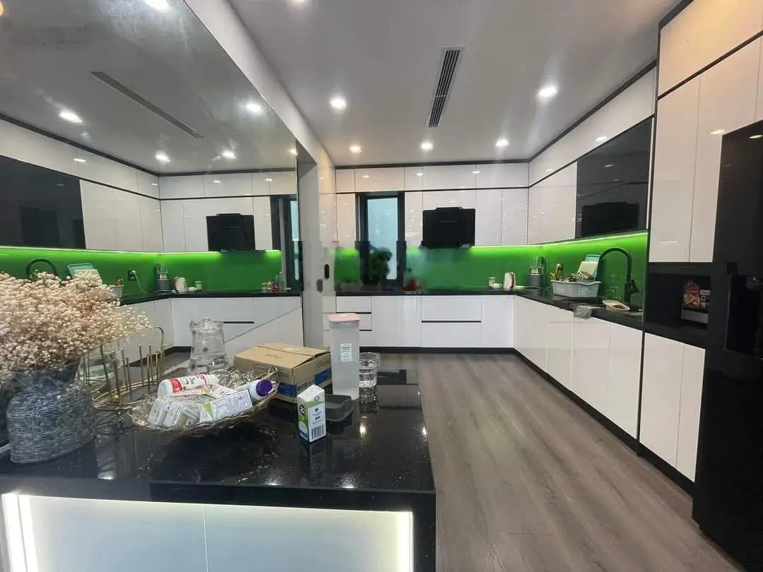 Có 1 0 2 Bán gấp căn nhà phân lô kinh doanh vỉa hè oto tránh 75m2 nhà 5 tầng giá 15 tỷ