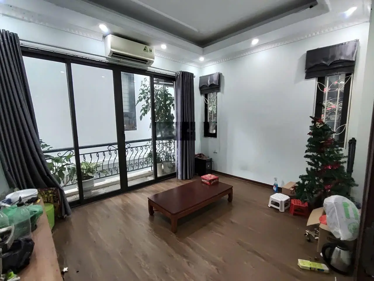 Hiếm! Bán nhà Gốc Đề 42m-6 ngủ-Lô góc-5m ô tô-8tỷ