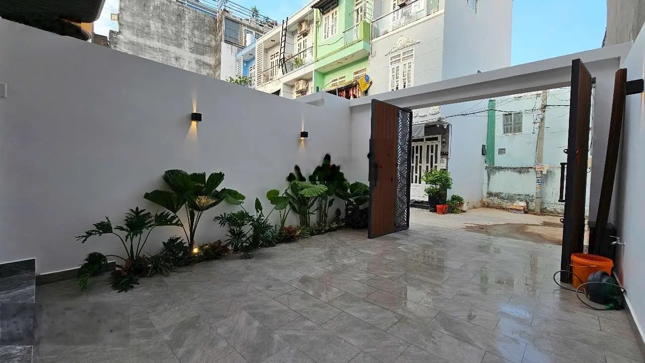Bán nhà mới-hiện đại-sân vườn-thoáng mát-đặng nhữ lâm-nhà bè
