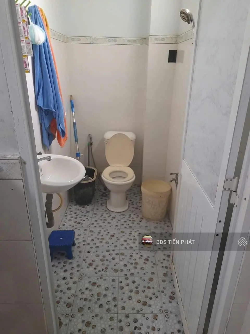 Nhà bán. Kênh Trung Ương, Vĩnh Lộc A - Bình Chánh. DT: 4x12 . 1 trệt 1 lầu. Giá 1.2 tỷ