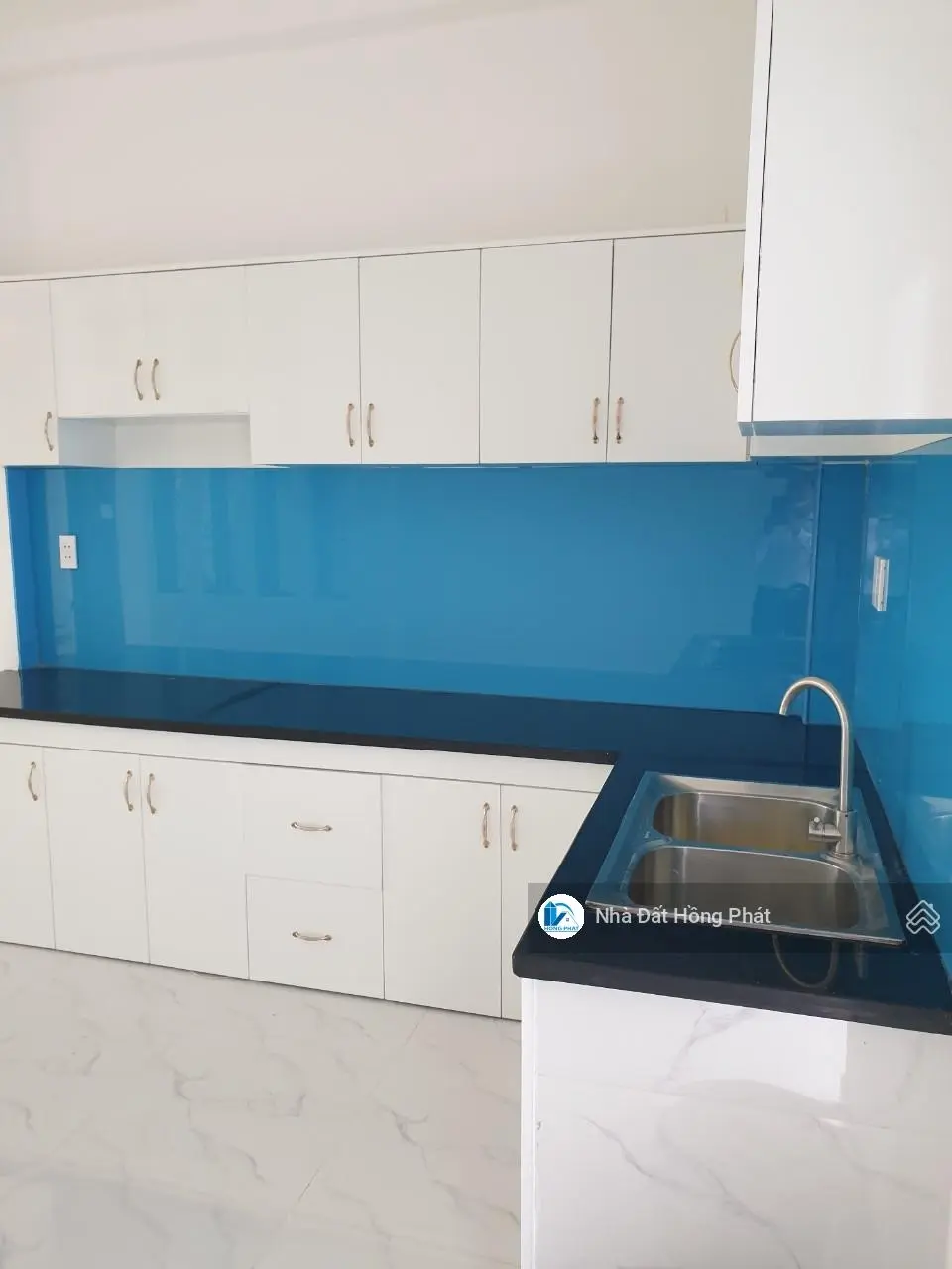 Nhà mặt tiền Bà Điểm 4, DT 4m*16m, 01 lầu, gần trường Bùi Văn Ngữ - Hóc Môn