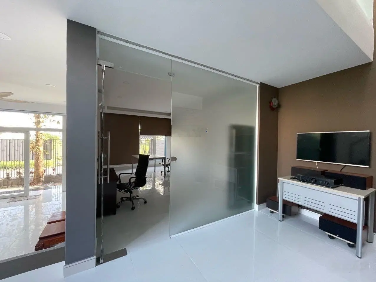 BIỆT THỰ ĐỐI DIỆN GLOBAL CITY NHỈNH 100tr/m, VỪA Ở VỪA ĐẦU TƯ BIỆT THỰ LIÊN PHƯỜNG, PHƯỚC LONG B