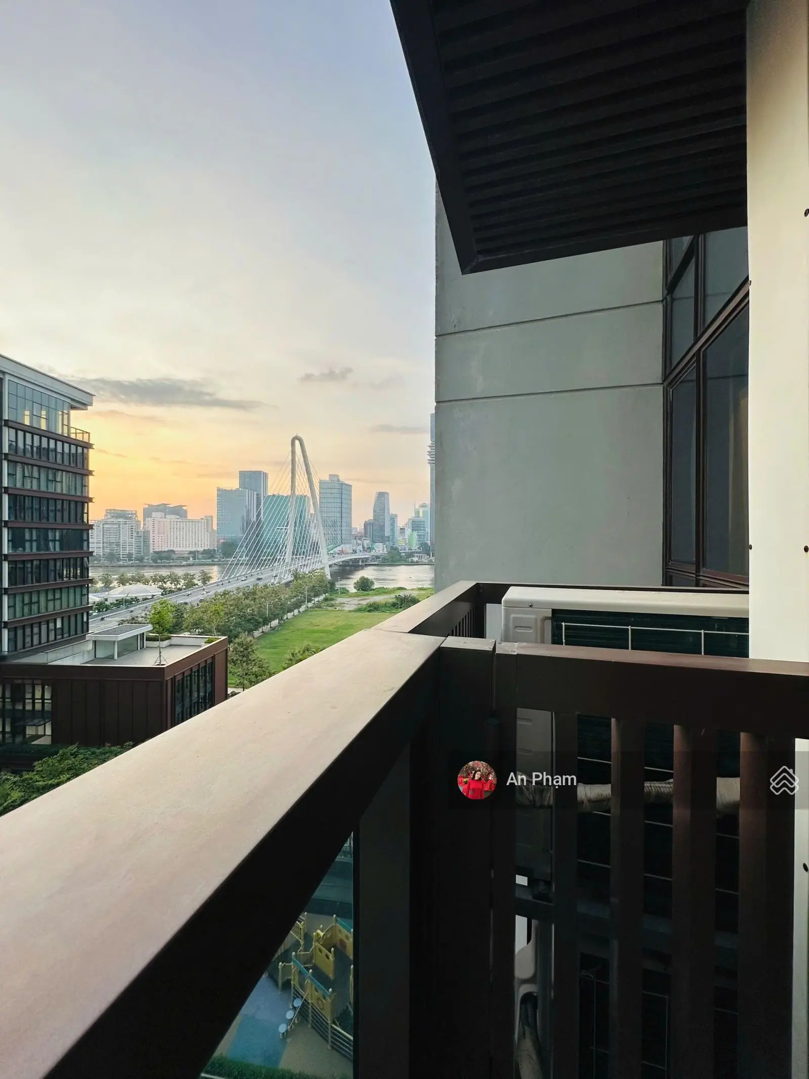 Bán The Galleria - Metropole 1 phòng ngủ view cầu Bason