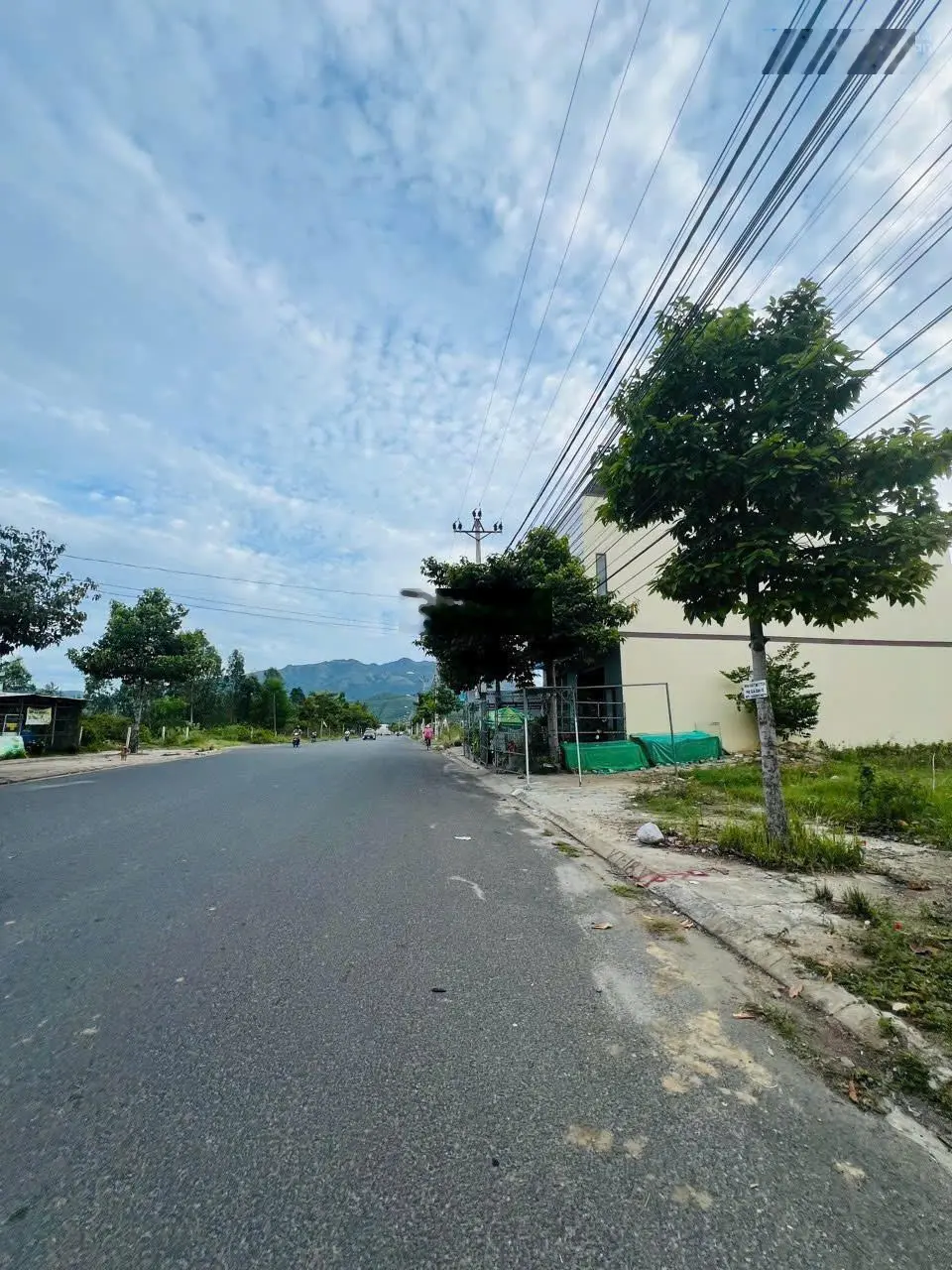 Bán lô đất mặt tiền Phong Châu khu TDC Đất Lành giá chỉ 2 tỷ 700