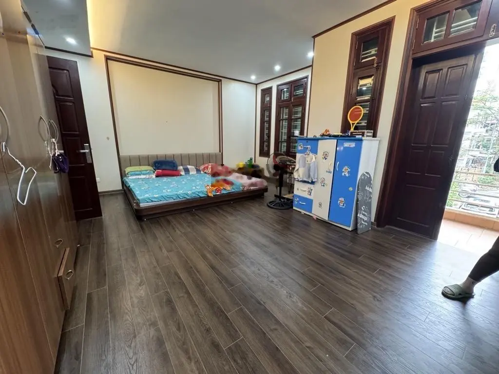 Bán biệt thự liền kề - 140m2, 43 tỷ tại Đội Nhân, Ba Đình - mặt tiền 8m - vỉa hè rộng, ô tô tránh