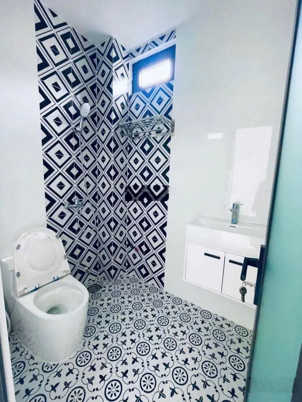 Gấp bán nhà hoàng hoa thám , bình thạnh _ hẻm xe hơi , dt 52m2 _ 4 tầng _ 8,1 tỷ tl