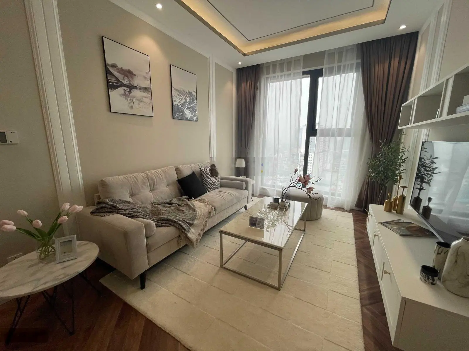 Chính chủ bán CH Tại King Place 114m3 3 ngủ, bc đông nam tầng đẹp,view thoáng giá tốt.LH:0987 362 ***