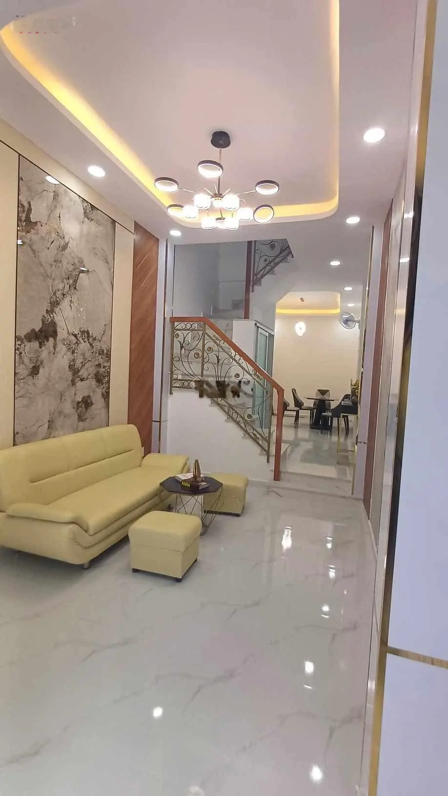 Bán nhà đẹp hẻm xe tải thông, 35m2 2 tầng BTCT, thuận lợi mở văn phòng, kinh doanh.