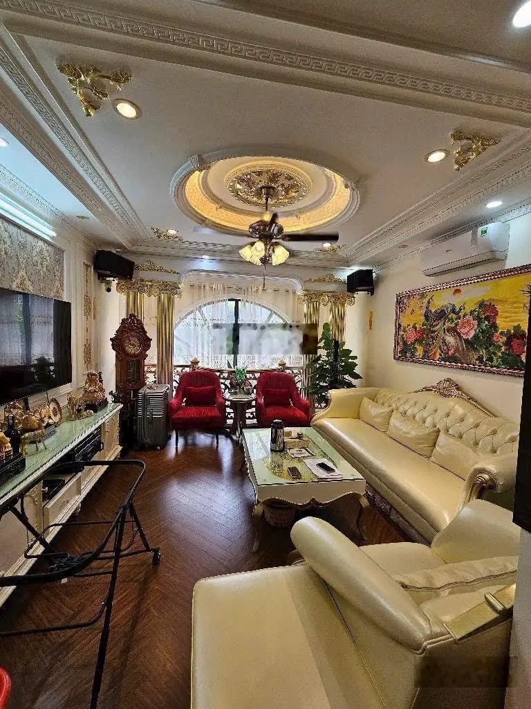 Bán nhà 7 tầng, thang máy, mt4m, diện tích 40m2, ô tô tránh, vìa hè, TĐC Giang Biên, 12.5 tỷ