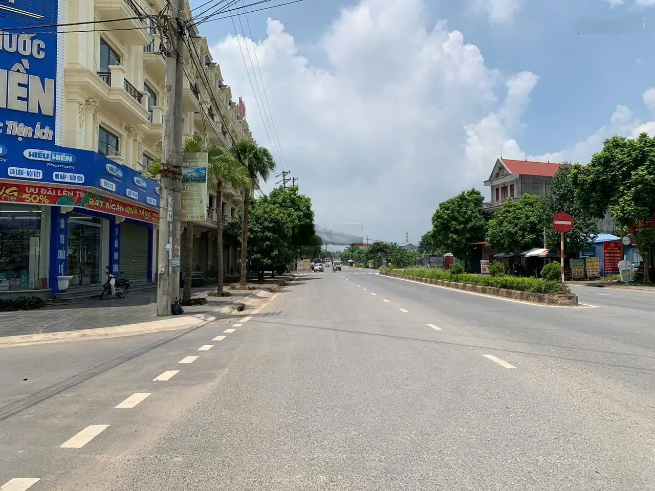 Đất nền khu đô thị Pholycia - Yên Thứ City. Cạnh góc đối diện trung tâm thương mại và bv đa khoa TP