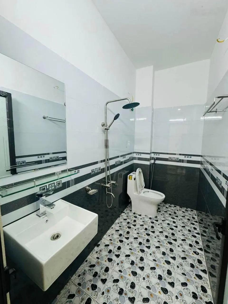 Căn Lô góc 42m2x3T, Đại Tảo, 10m ra trục chính, gần trường, chơ, UBND