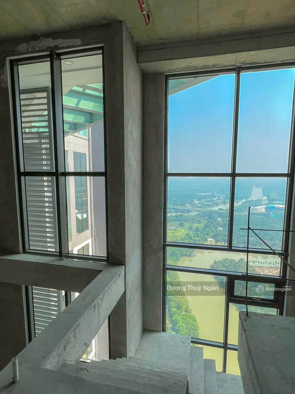 Bán căn hộ Duplex 107m2 thông tầng, ngay dưới tầng 42 vườn thượng uyển, Chung cư Sky Oasis