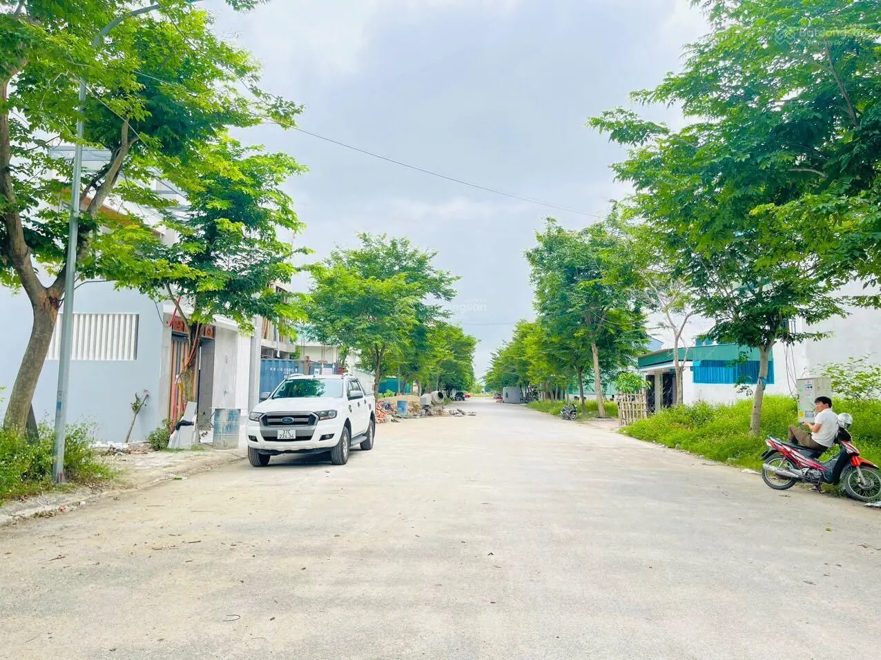 BÁN GẤP LÔ ĐẤT ĐẸP ĐƯỜNG 17M GẦN BẾN XE BẮC VINH