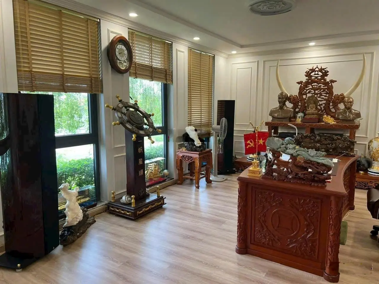 Bán biệt thự khu phú mỹ gần belleza q7-12x21m ( nở hậu )4l+ thang máy ,hồ bơi-ntcc-giá : 42 tỷ .