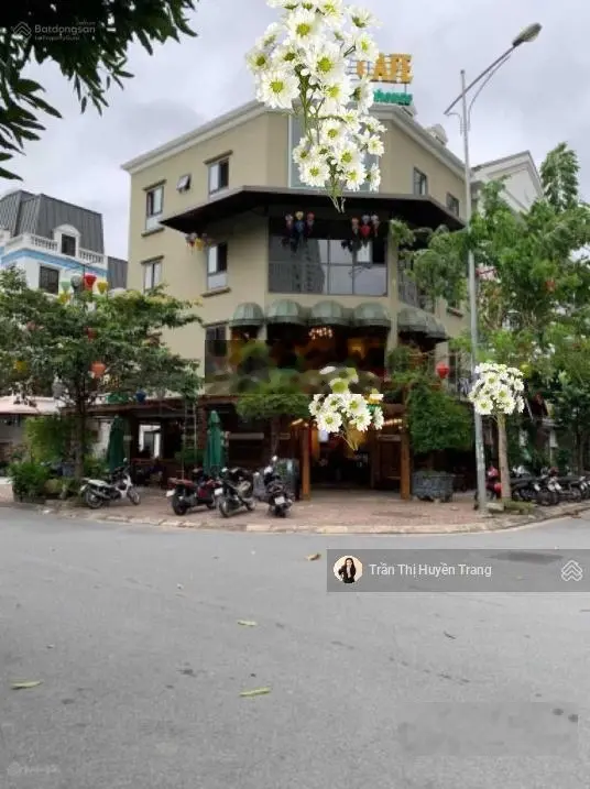 Bán nhà mặt Doãn Kế Thiện, thông Nguyễn Khả Trạc, 110m2 lô góc, vỉa hè, kinh doanh sầm uất, 36.8 tỷ