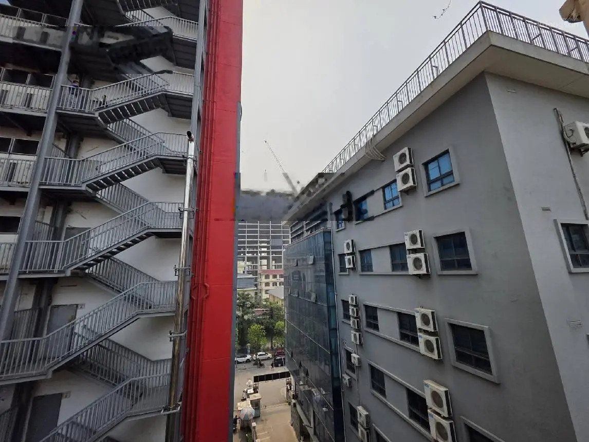 Bán nhà Trung Kính, Cầu Giấy: 105m, 6 tầng, MT 4,7m giá 36,5 tỷ. Phân lô ô tô tránh kinh doanh.