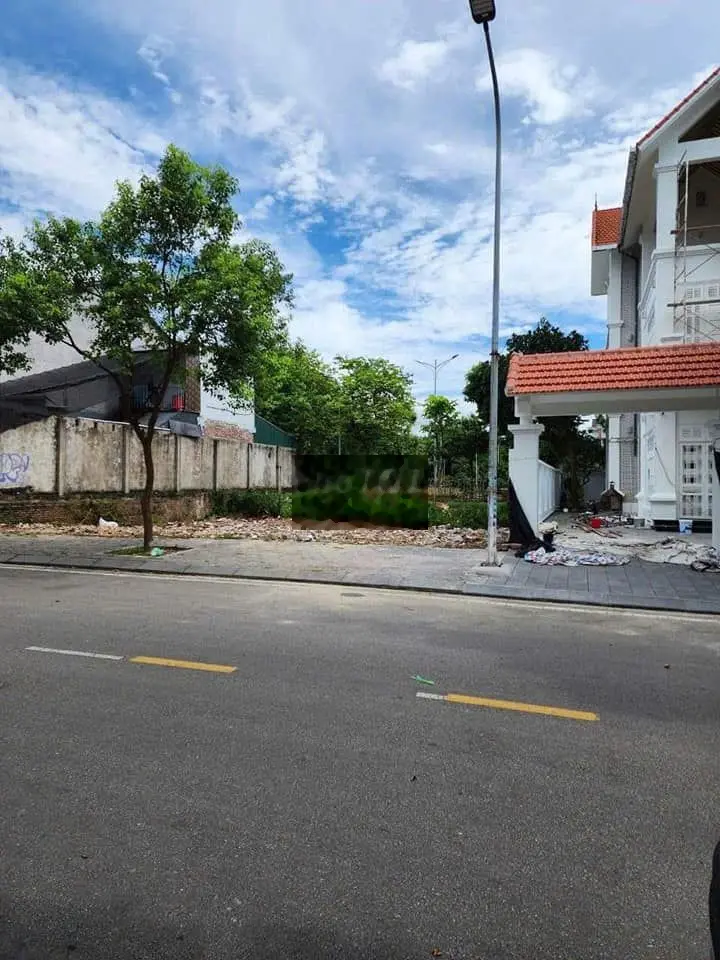 Cần bán nhanh 342,5m2 đất mặt đường Đinh Tiên Hoàng chỉ 25,1 tỷ