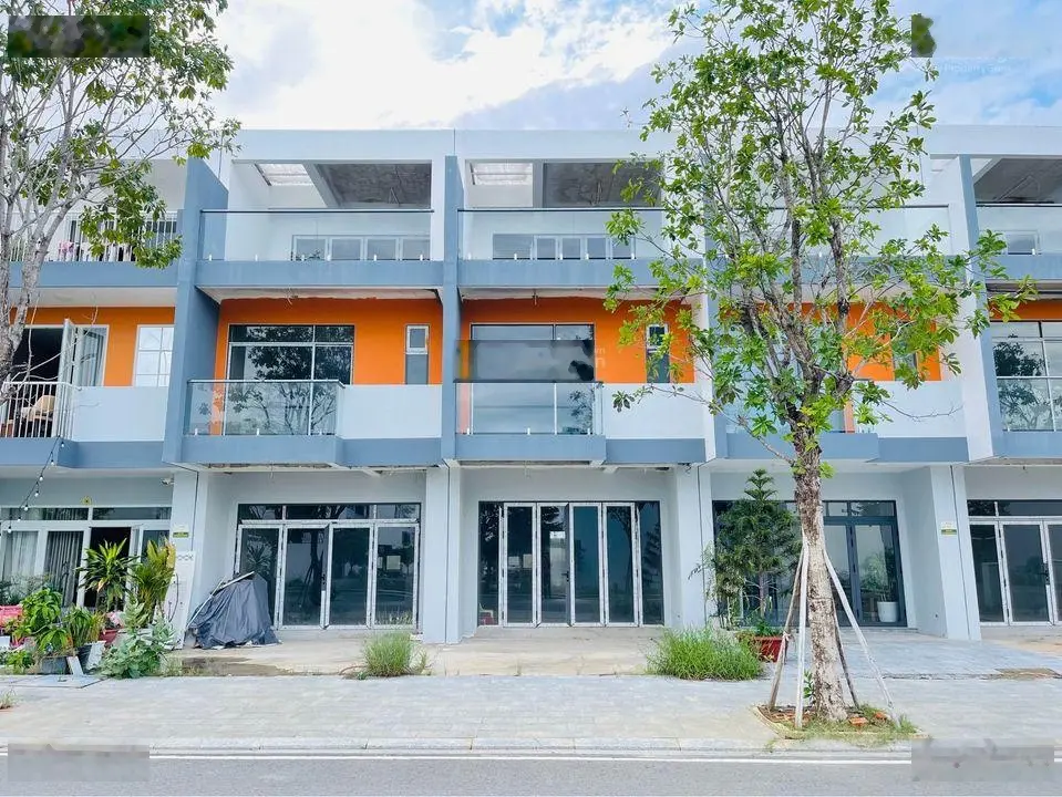 Nhà thô gói 8 mỹ gia đường thông 18met gần hồ bơi (gđ1) gía tốt chỉ 4,5 tỷ / lh 0931 800 ***