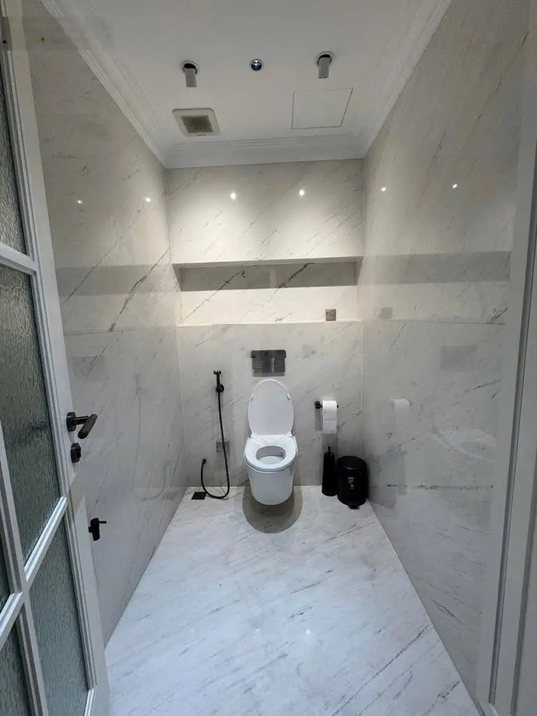 SIÊU PHẨM MT Ng Văn Thủ Q1+ Ngang KHỦNG 8.5m+DT124m2+5Tầng+Gần GEM CENTER+Mới xây+Thang máy-Chỉ88ty