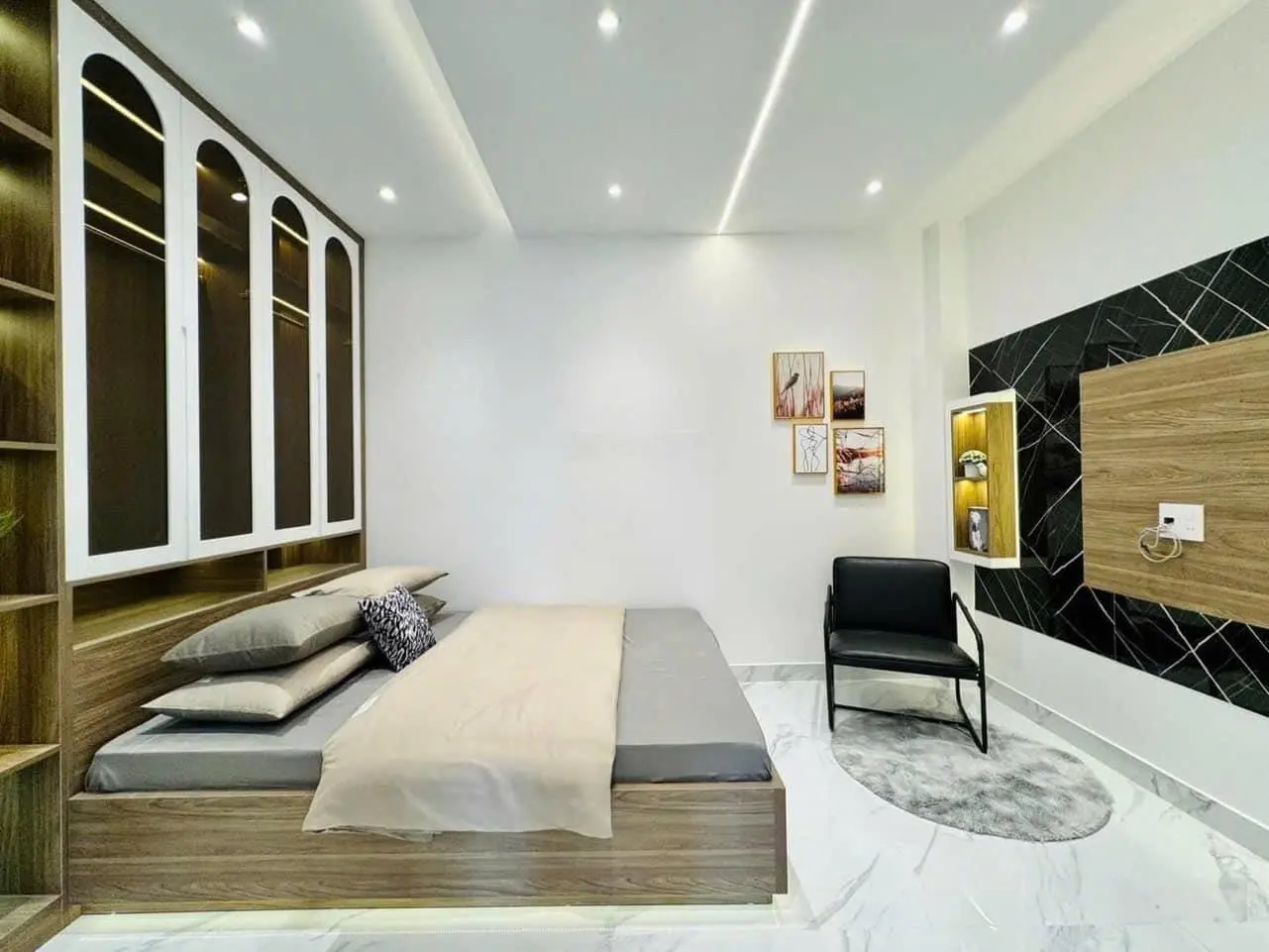 Giá 8 tỷ 900. gấp! bán nhà nguyễn đình chính, phú nhuận. hẻm oto. hđ thuê 15tr/th. lh: 0347.153.456