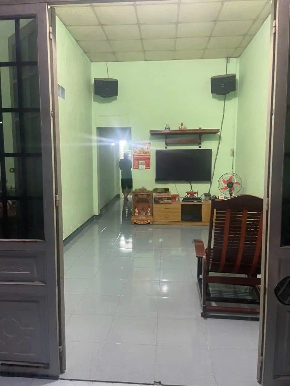 Nhà cấp 4 gần chợ xóm nghèo giá 2 tỷ 590 triệu