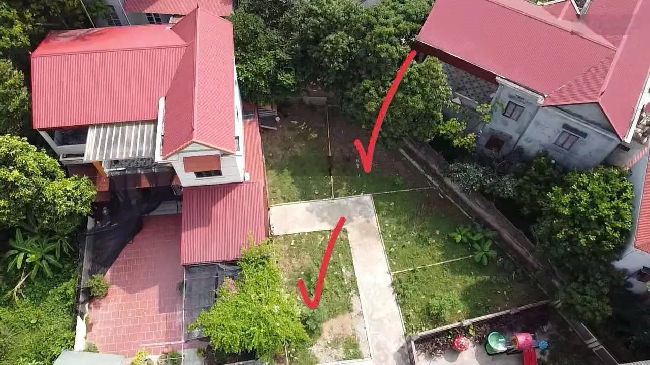 Bán đất tại Thị trấn Phúc Thọ, Hà Nội. Diện tích 46m2, mặt tiền 4m. Lh Phạm Tuấn 0913 819 ***