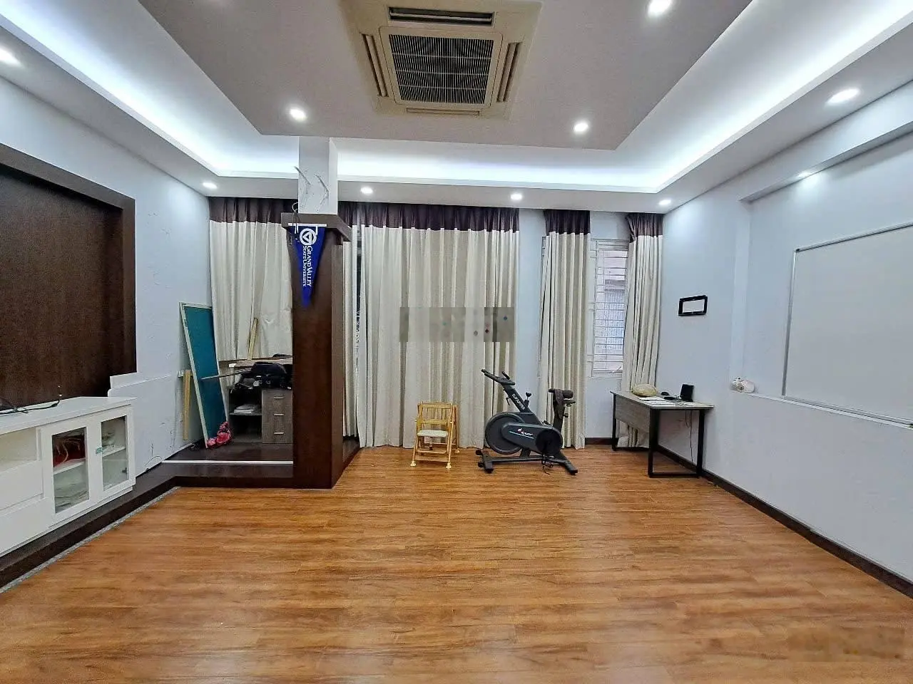 Bán nhà riêng đẹp, Hoàng Cầu,Ô tô, vỉa hè,kinh doanh 23,9 tỷ,60m2,6PN, 6WC,7 tầng, nhiều tiện ích,