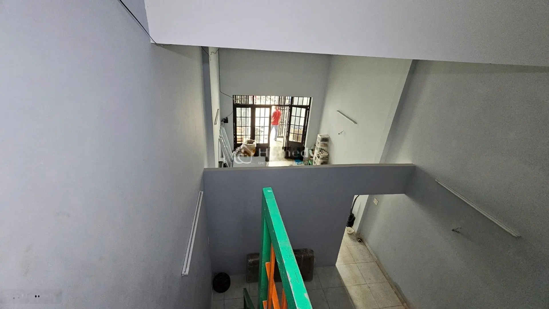 bán gấp nhà MT đường số 6, Bình Tân; 4x21m; TDTSD: 90m2; khu dân cư đông đúc, sổ hồng; 6,45 tỷ
