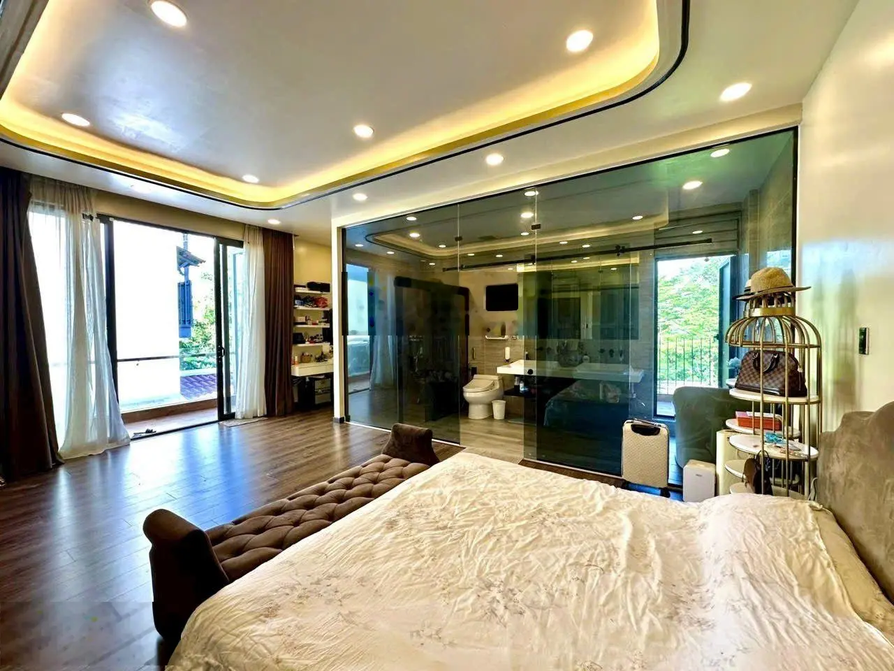 Biệt Thự Khu ven sông sau lưng Giga mall