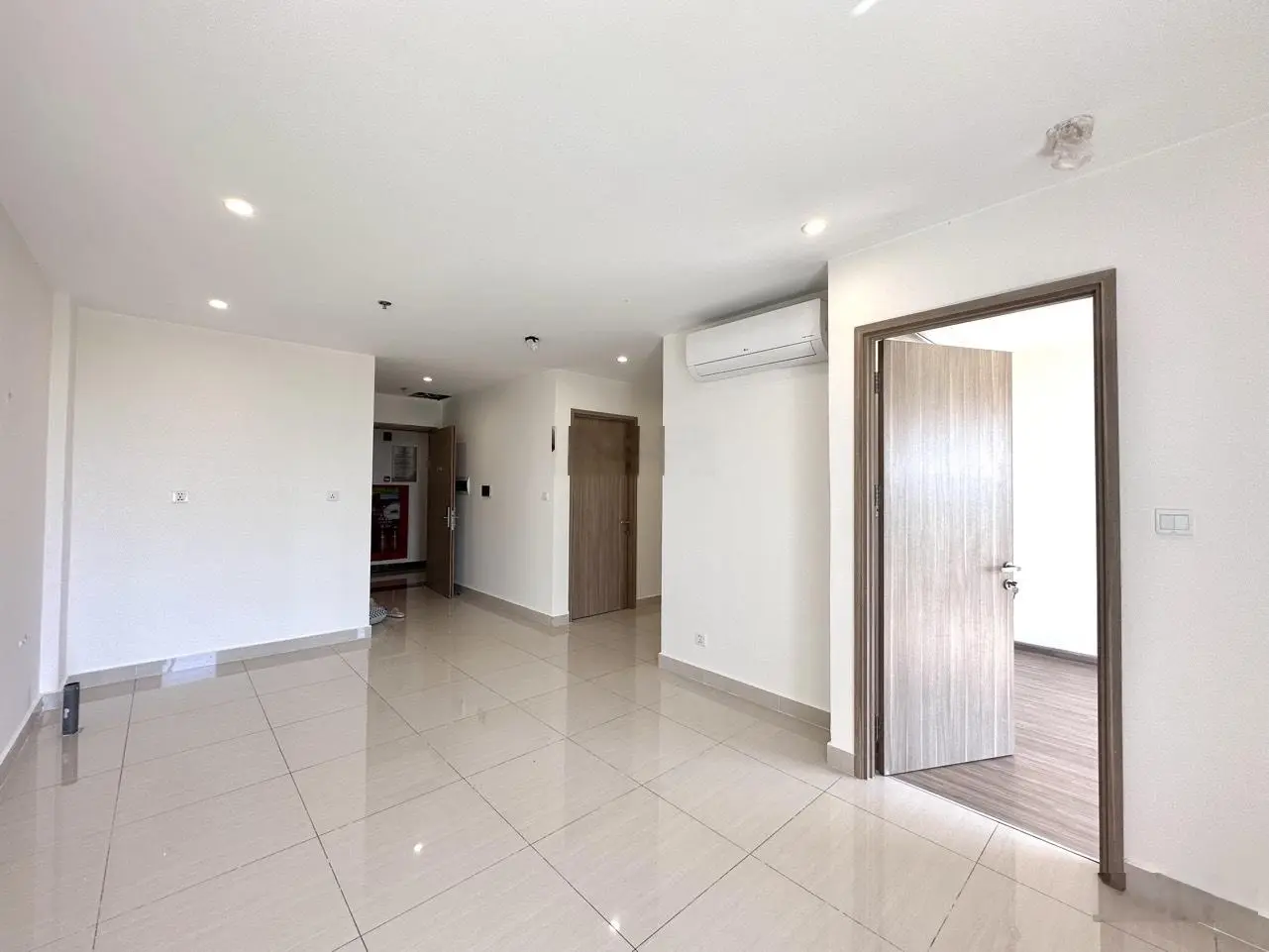 Căn Hộ Vinhomes Grand Park 2pn2wc 2.45 tỷ, 2PN + 2.75 tỷ, 3PN 3.05 tỷ