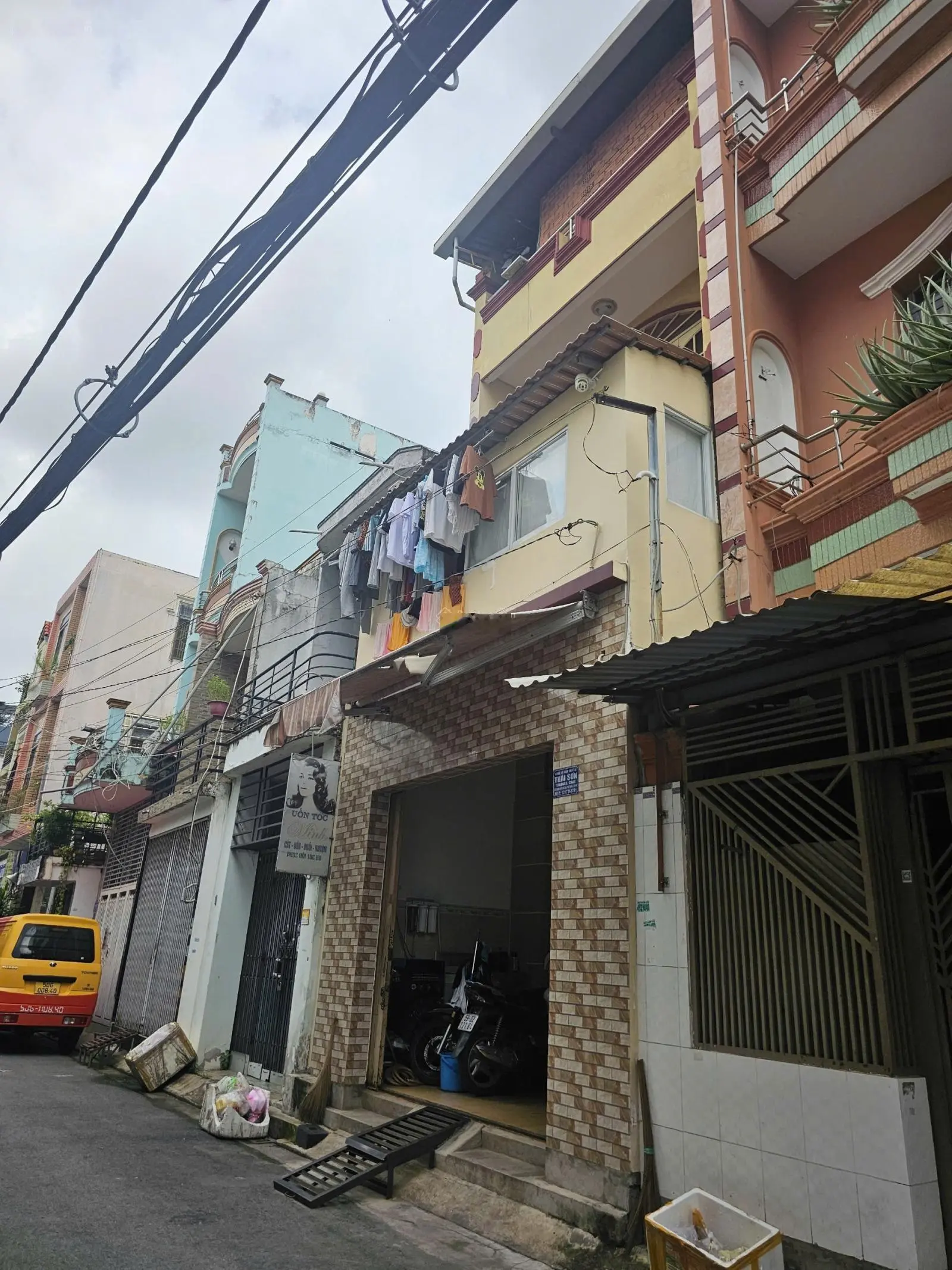 Hẻm nhựa 6m thông Nguyễn Nhữ Lãm Tân Phú. Vị trí kinh doanh. Ngang 4,2m dài 10m. Giá chỉ 5,5 tỷ