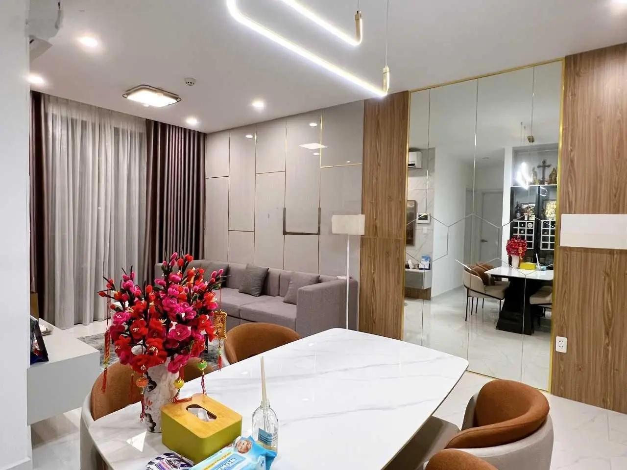 NHÀ ĐẸP GIÁ TỐT CHUNG CƯ D'LUSSO - TẦNG CAO VIEW ĐẸP MÁT- CÓ SỔ HỒNG