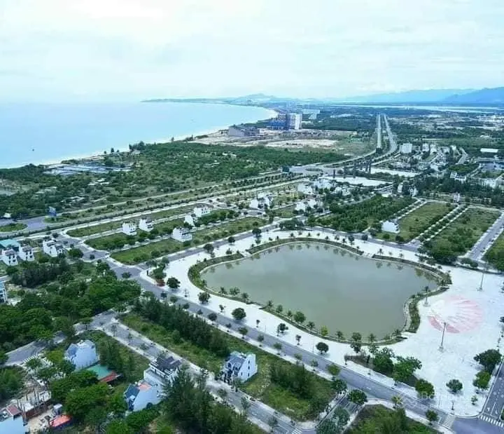 Cần bán lại nền đẹp Golden Bay view hồ view công viên, đường 26m giá tốt LH 0908 207 ***