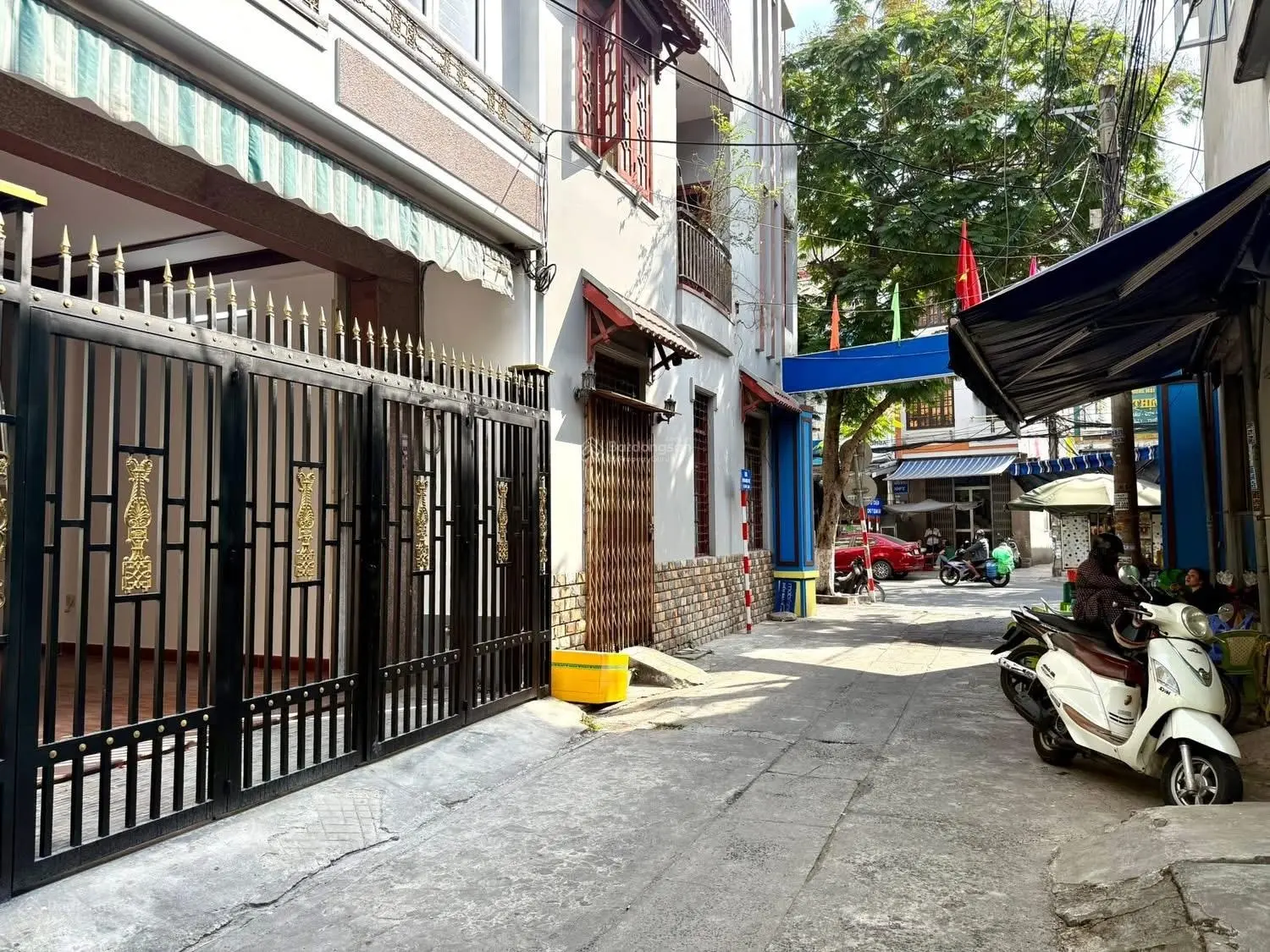 Bán nhà đường Huỳnh Ngọc Huệ vị trí đẹp, chỉ sau nhà mặt tiền, giá rẻ