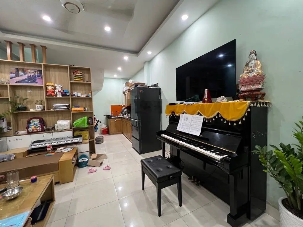 Bán nhà Phố Trạm, ngon bổ rẻ, an sinh đỉnh, ngõ bagac tránh, 33m, giá 4,96 tỷ