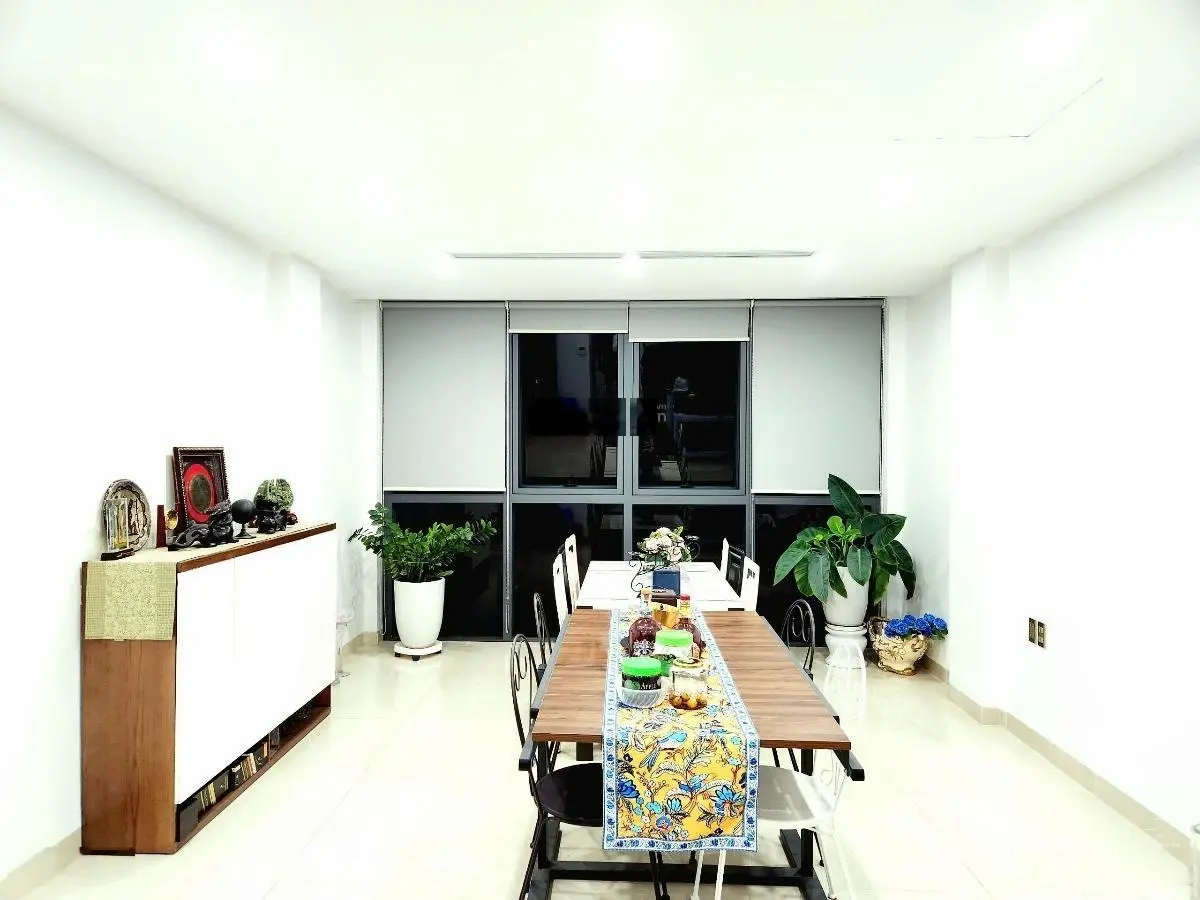 Bán nhà phố kim đồng - 8 tầng mới xây - thang máy - sổ đỏ - xung quang tiện ích ko thiếu gì