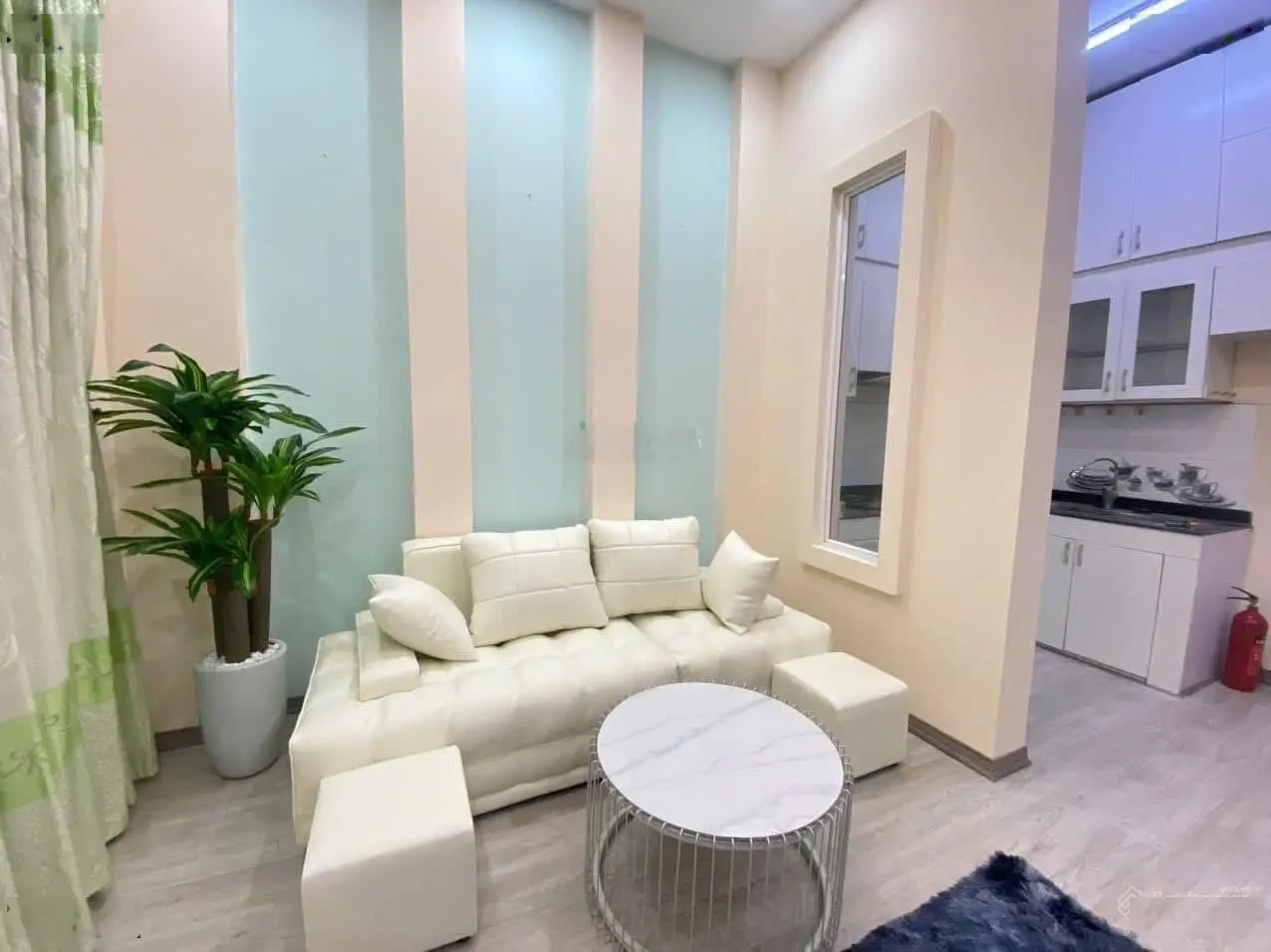 Bán nhà Cầu Giấy - 5 tầng - MT: 5.2m. Giá 6,7 tỷ