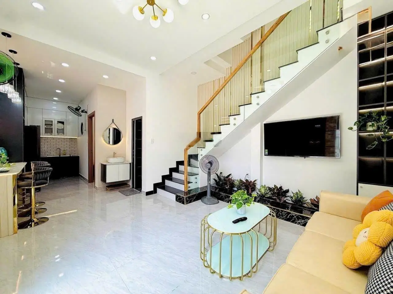 Nhà mới 3 tầng hẻm xe hơi thông Lê Văn Thọ, P11, Gò Vấp, nhà 44m2 giá chỉ 4,350 tỷ. Liên hệ ngay