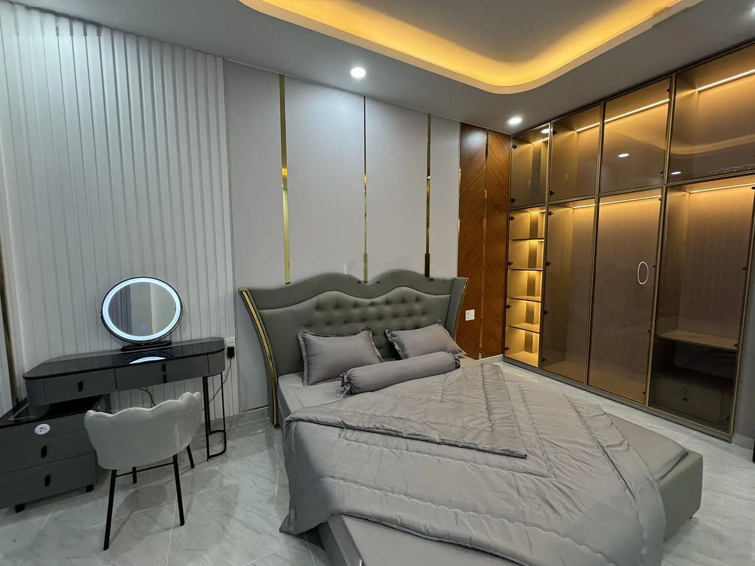 Hẻm xe hơi khu VIP Trường Chinh, Q.Tân Bình, Nhà phố 2 lầu, s.thượng, mới 100% full nội thất c.cấp