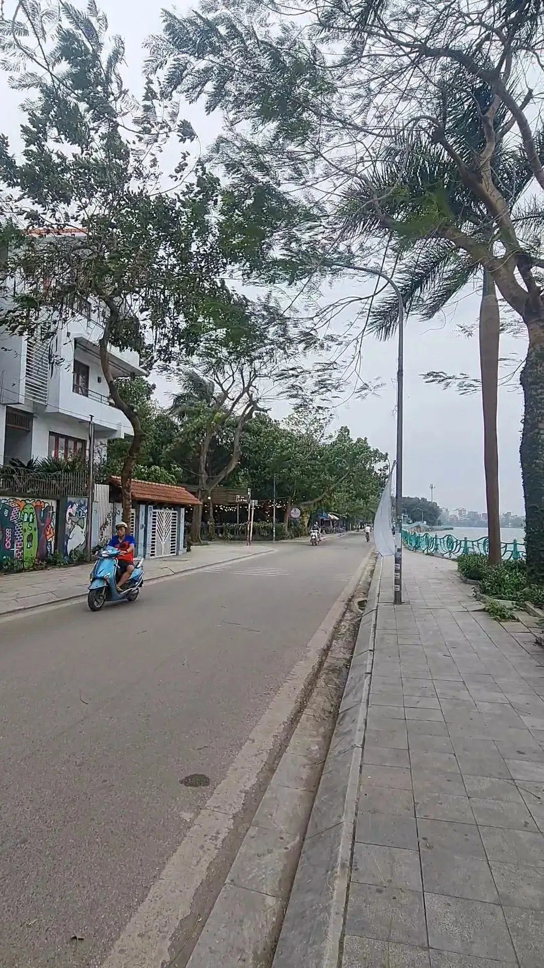 Bán tòa nhà đẳng cấp mặt phố Đội Cấn diện tích 426m2, 10 tầng, MT 10m, giá 350 tỷ