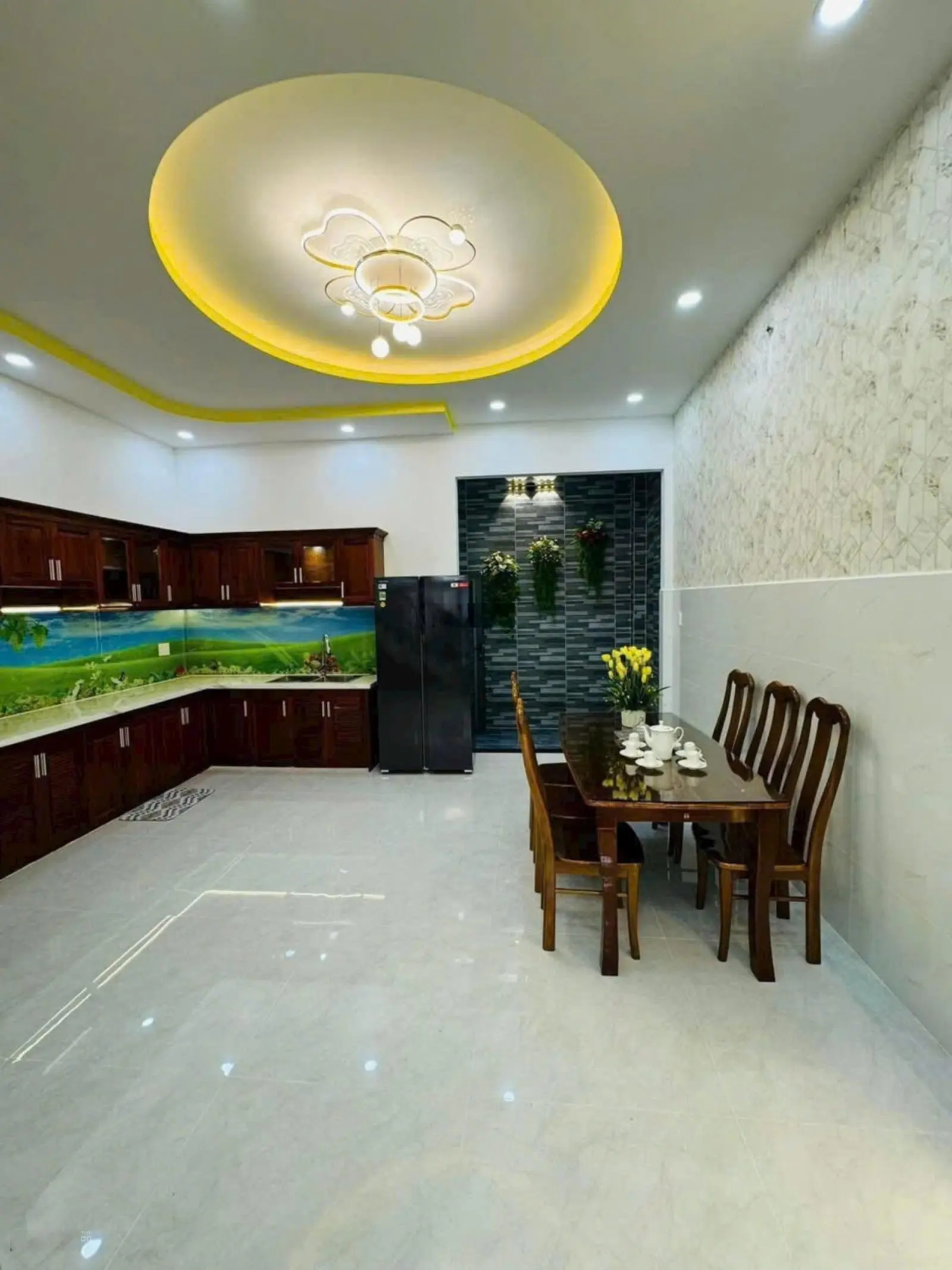 Siêu phẩm nhà đẹp cần ra gấp để chủ đi nước ngoài ngay hẻm đường Đoàn Nguyễn Tuấn, 70m2, sổ riêng
