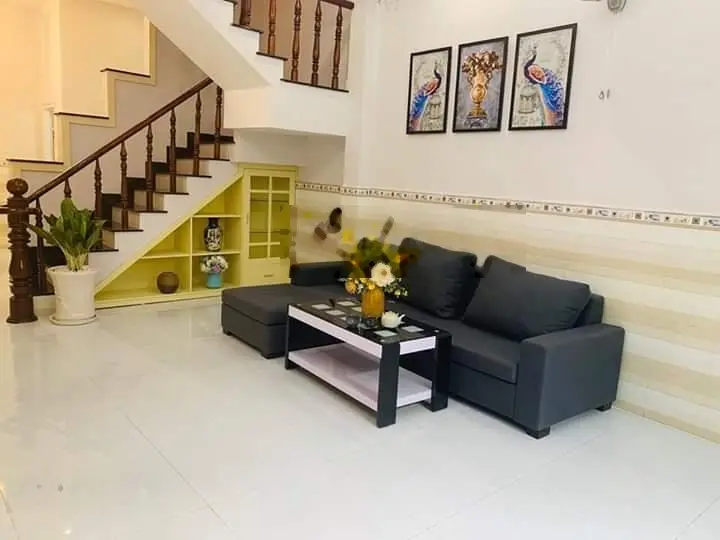 Bán nhà HXH Hoàng Việt, P4, TB - DT: 4 x 16m, 3 lầu - 12.8 tỷ TL