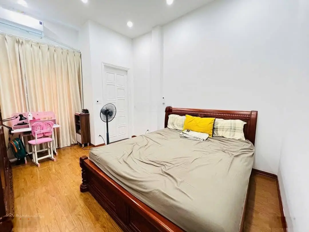 Bán nhà dân xây TT Tây Hồ - diện tích 50m2x4T - 2thoáng - ô tô đỗ cổng - giá 8.8 tỷ