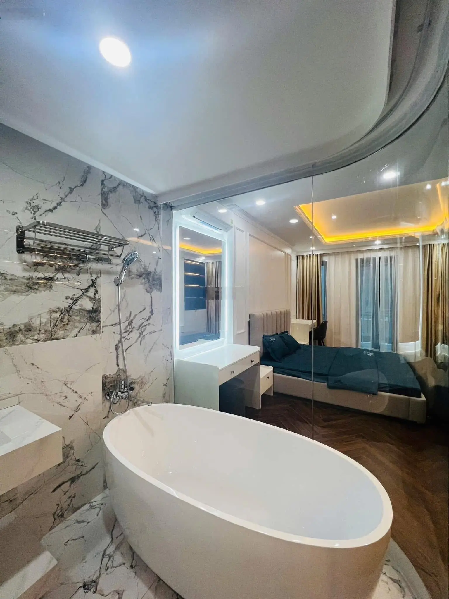Siêu phẩm La Khê, Hà Đông, phân lô ô tô tránh, Dt 52m2 x 7t thang máy, kinh doanh full nội thất vip