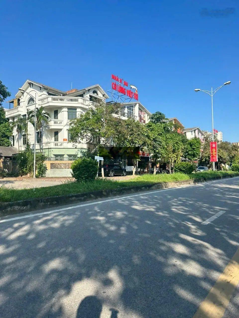 Bán căn 190m2 giá 40 tỷ tại khu đô thị việt hưng, giang Biên, Long Biên, Hà Nội