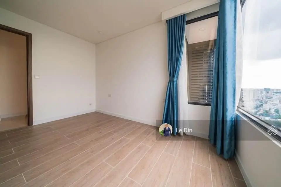 Chủ ngộp bán nhanh căn 2PN Kingdom siêu rẻ, giá đầu tư siêu tốt, view thoáng mát mẻ. LH 0907 582 ***