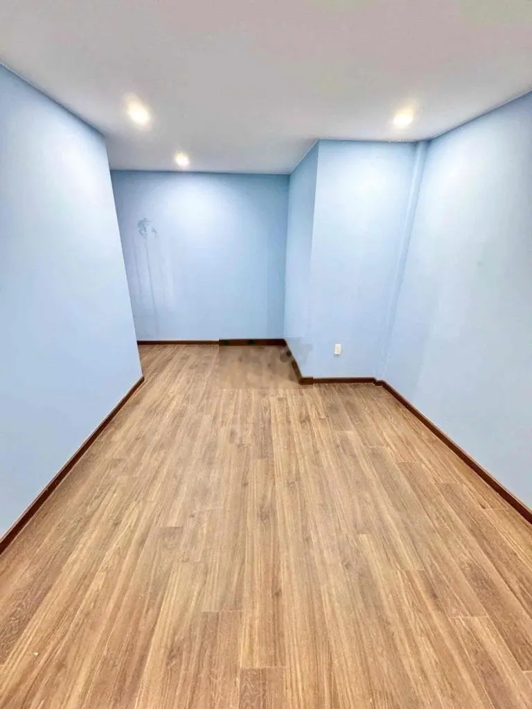 Nhà lầu hoàn công Hẻm 50 Quan Trung vi tri đẹp gần chợ An Lạc NK CTho