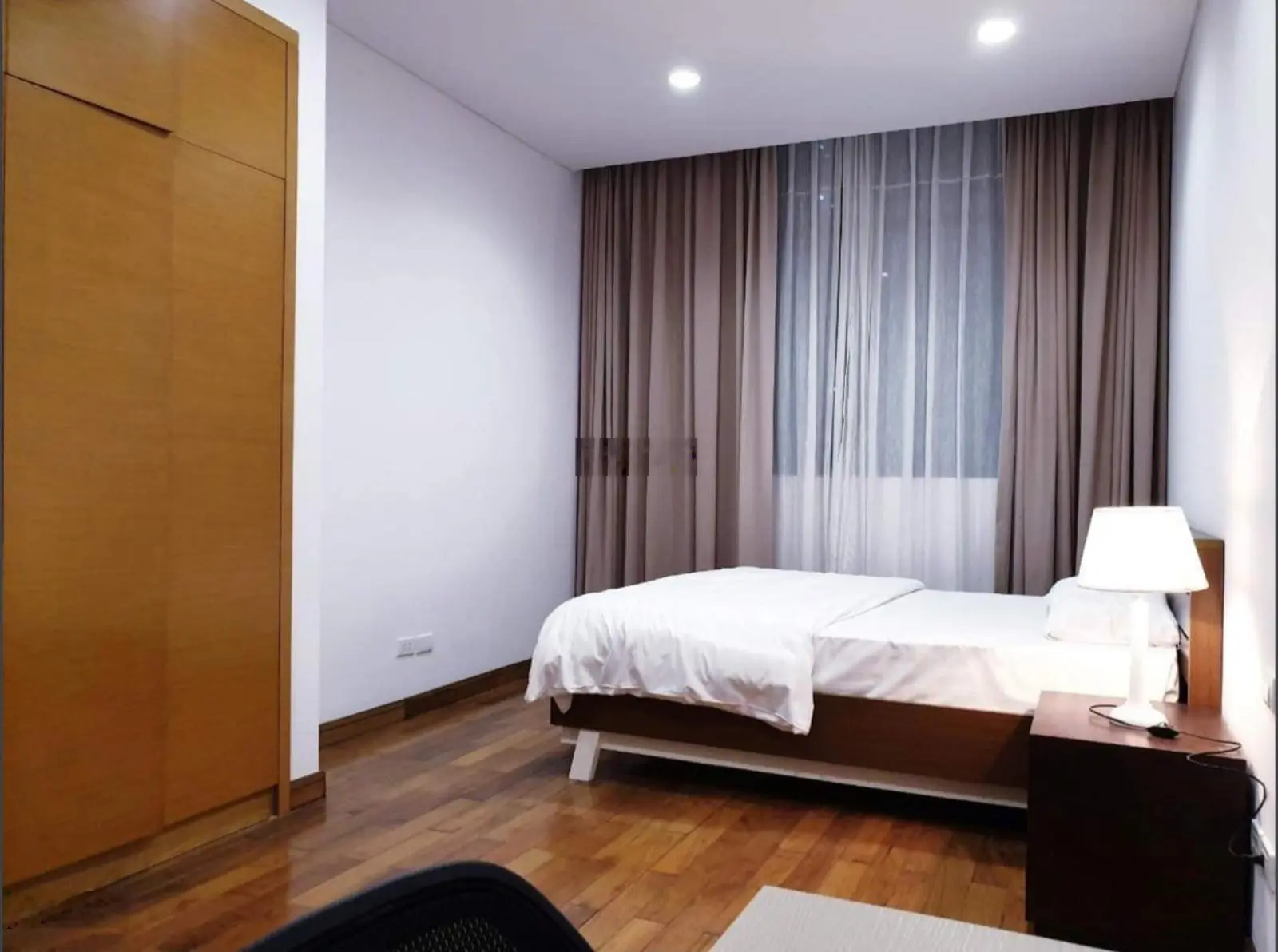 Cần bán gấp căn hộ diện tích 152m2 rộng rãi thiết kế 2 ngủ+1 tại dolphin plaza không gian lý tưởng