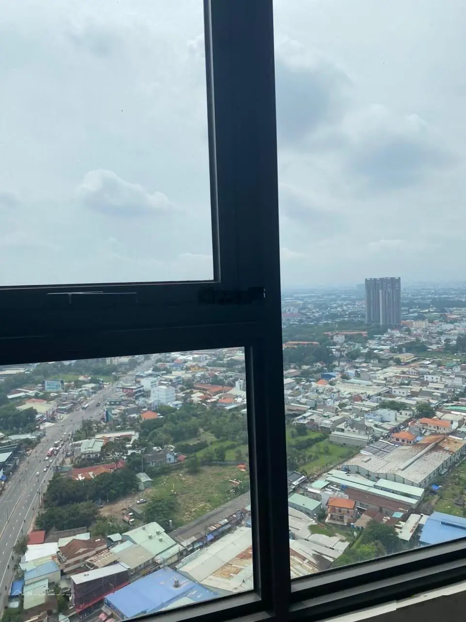 Cần bán căn hộ chung chư Gofl View Lê Phong Bình Dương, 2pn2wc tầng thấp, diện tích 72m2